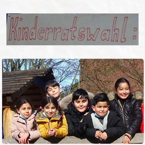 Sechs Kinder auf einer Ritterburg auf dem Schulhof