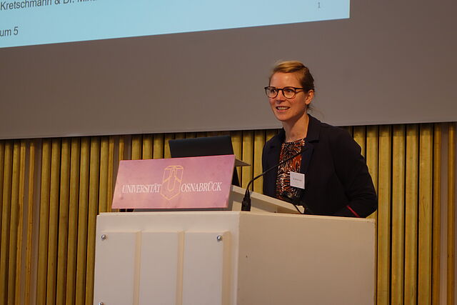 Dr. Miriam Lotze